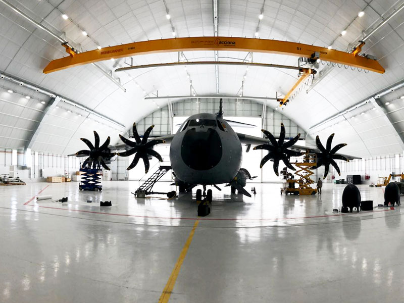 El A400M en su hangar