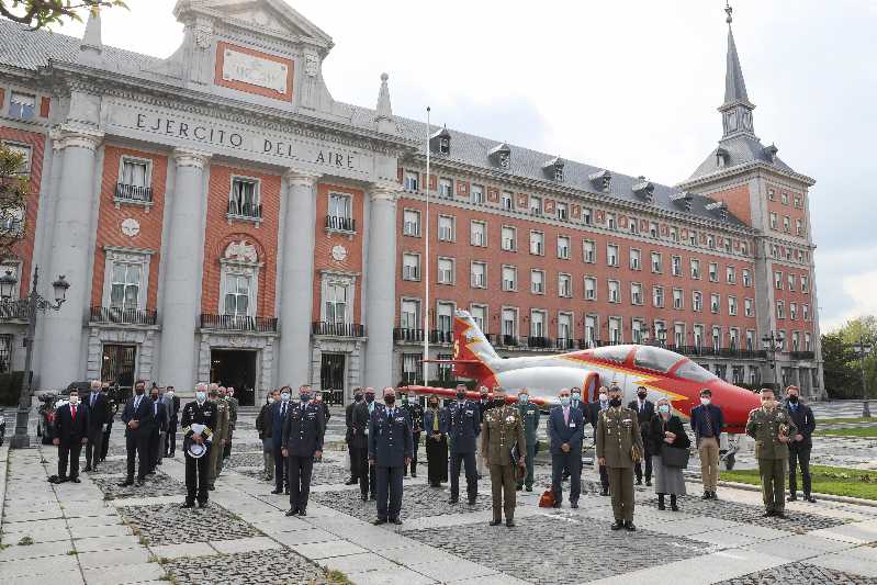Los integrantes del XLIV Curso de Defensa Nacional visitan el Cuartel General del Ejército del Aire