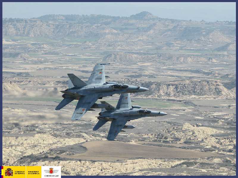 Ejercicio Sirio - Fase Tormenta. Dos F-18 del Ala 12 durante la fase Tormenta en el Polígono de Bardenas