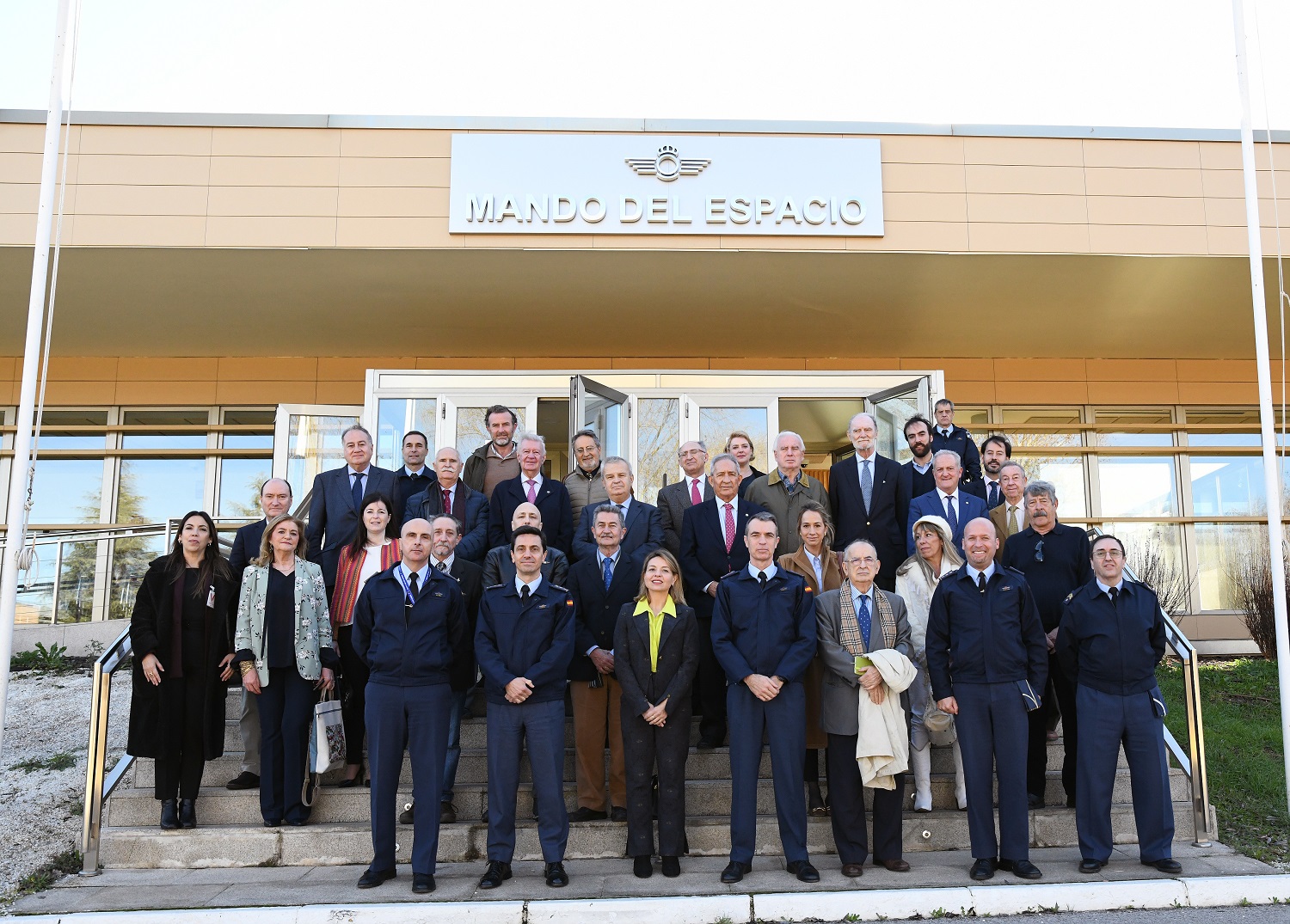 Imagen de Visita de la Asociación de Diplomados en Altos Estudios de la Defensa Nacional