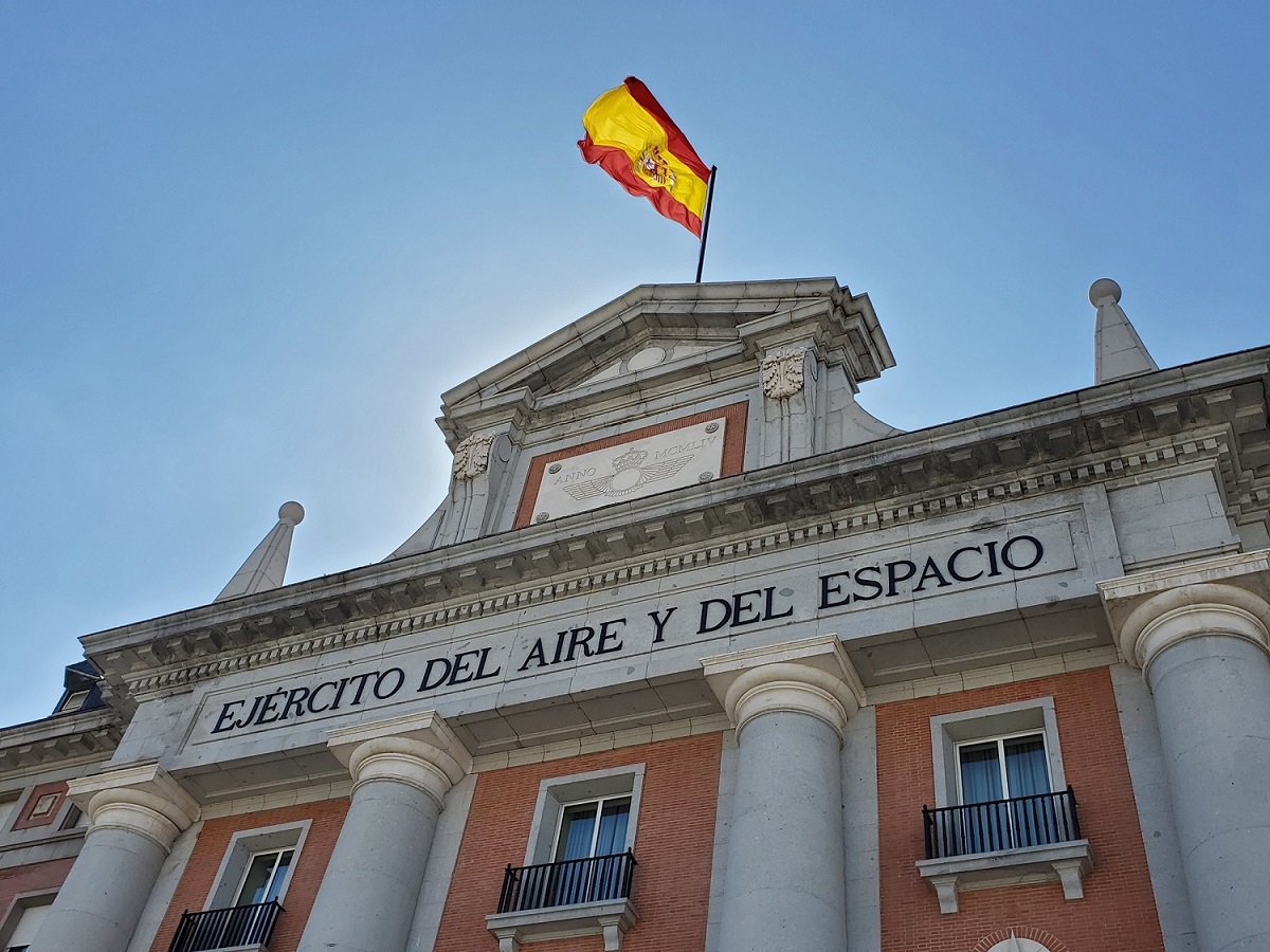 Imagen de La majestuosa fachada de nuestro cuartel general anuncia ya nuestra apuesta por el espacio 