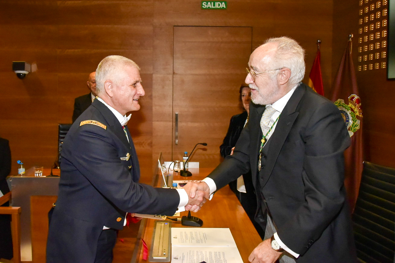 Imagen de Primer general del Cuerpo de Ingenieros del Ejército del Aire y del Espacio en ingresar en la Real Academia de Ingeniería de España