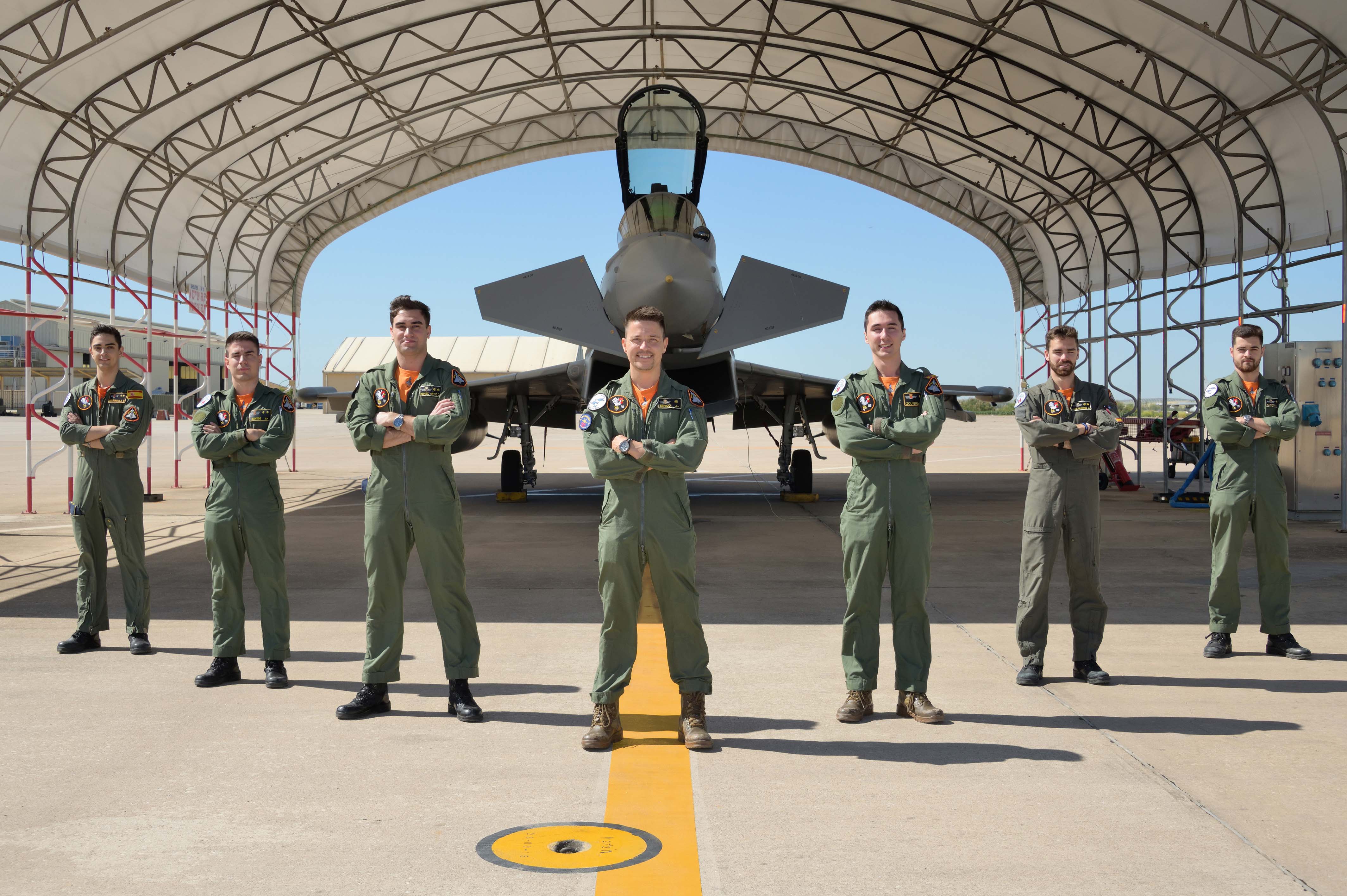 Imagen de Siete nuevos pilotos de caza alcanzan la conversión operativa de Eurofighter